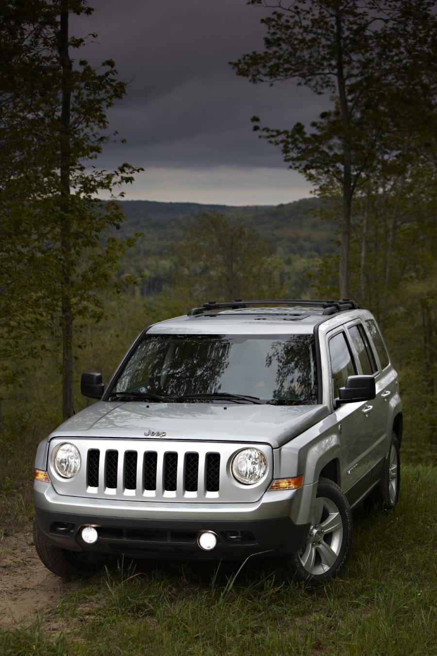  Jeep Patriot 2011 года  (фото 30 из 36)